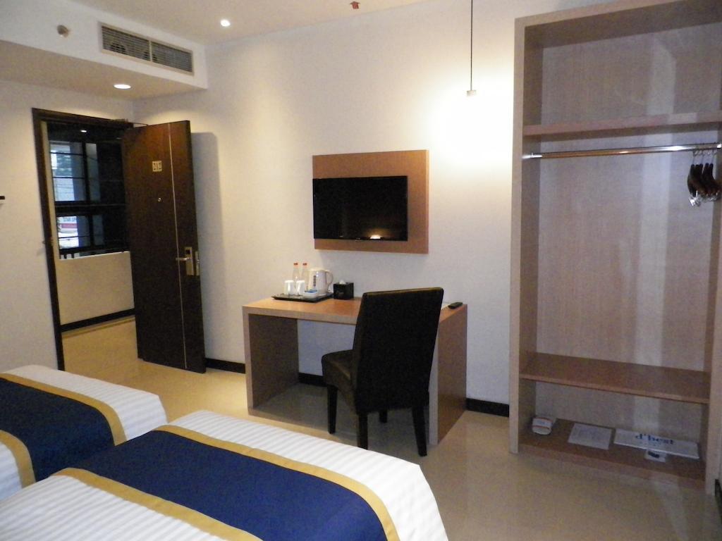 D'Best Hotel Pasar Baru Bandung Zimmer foto